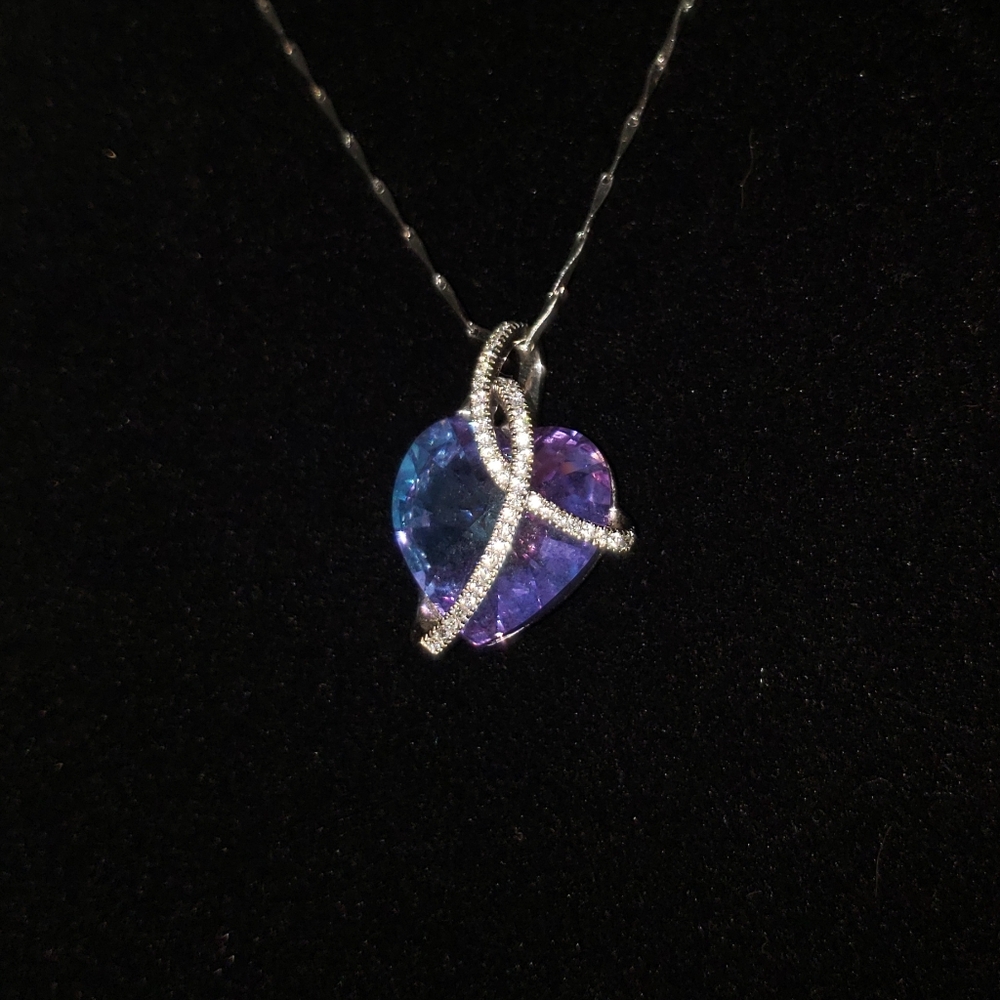 Color Shifting Silver Heart Necklace